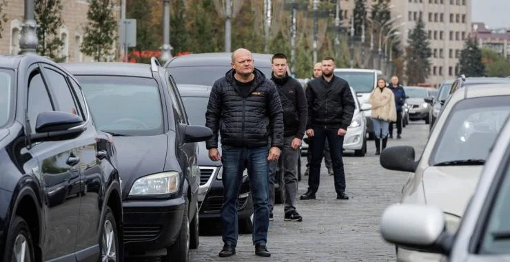 У Харкові вшанували загиблих військових акцією “Стою за…”, уперше долучився Терехов