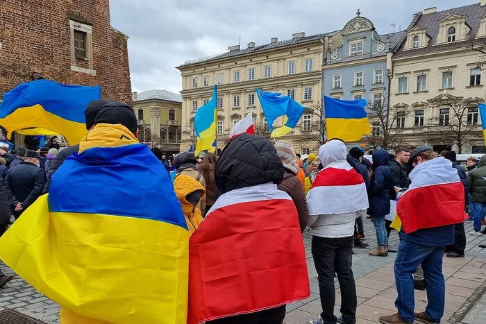 Українські біженці в Польщі: що зміниться від 1 листопада