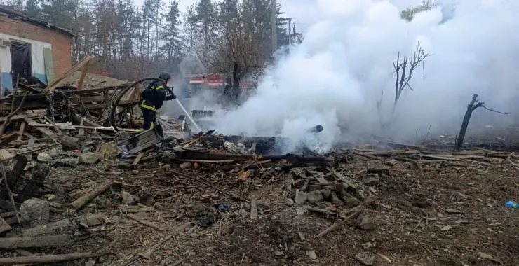 Росіяни обстрілювали будинки у Харківській області