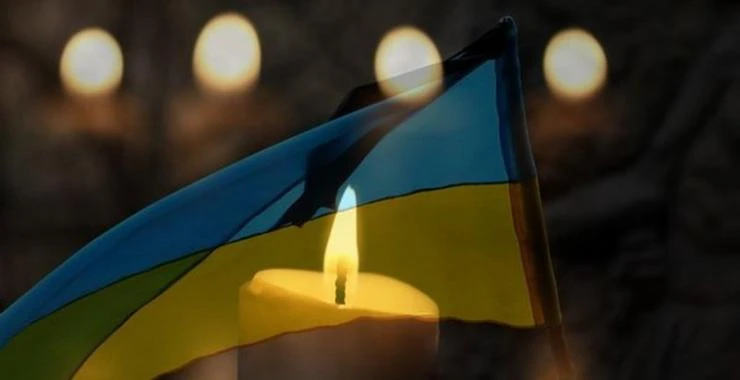 На Харківщині проводять в останюю путь штурмовика “Трійки”