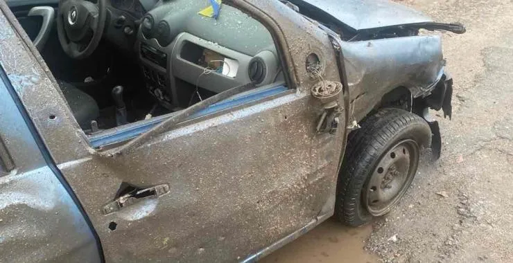 Російські безпілотники уразили автівку та мотоцикл у Харківській області