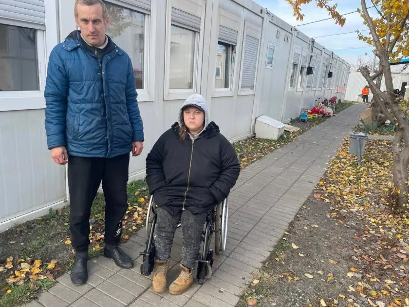 Сиділи в холоді і без світла. У Харкові розбирають модульне містечко для переселенців