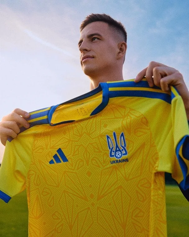 Збірна України з футболу презентувала нову ексклюзивну домашню форму