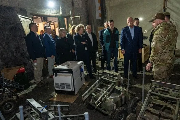 Візит в Україну “відкрив очі” на війну послу США при НАТО