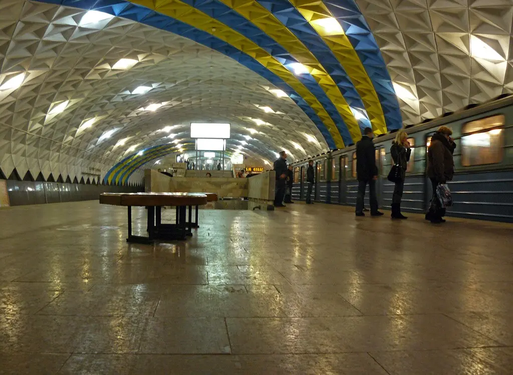 У Харкові відкрили метро для пасажирів