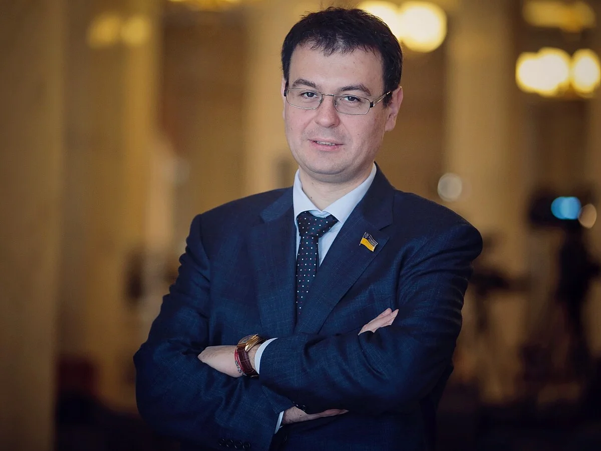 В Україні знайшли 400 нелегальних АЗС: Гетманцев назвав “чорні плями” паливного ринку