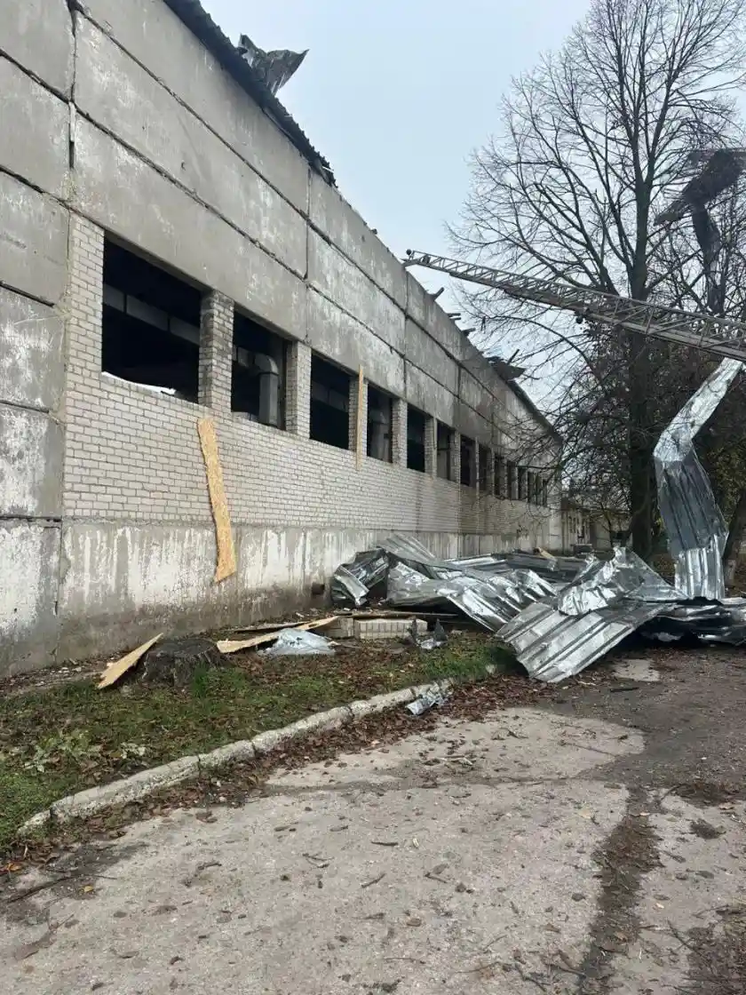 Лозову атакували КАБи та дрони: у місті перебої з опаленням