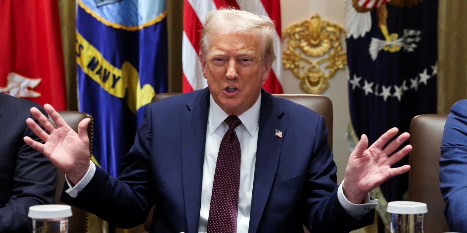 Рейтинг Трампа впав до історичного мінімуму: що “добиває” популярність президента США