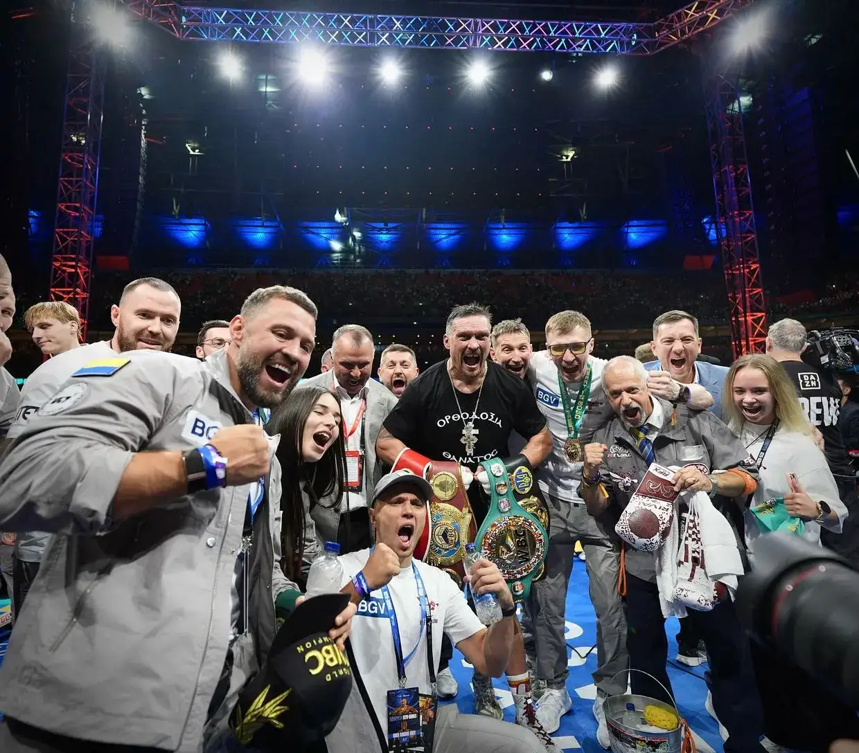 У команді Усика пояснили, чому він відмовився від титулу WBO