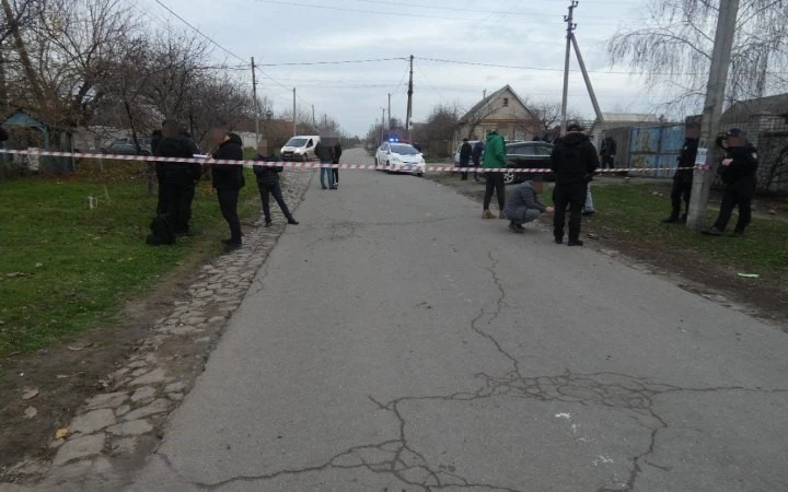 Нетверезий поліцейський влаштував стрілянину по військових на Запоріжжі: троє поранених