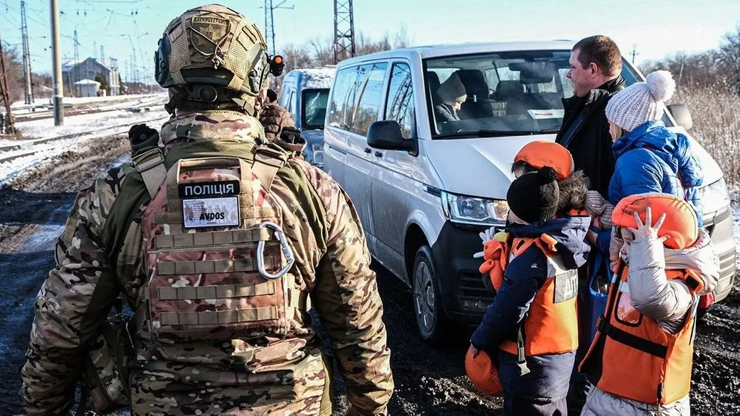 Скільки дітей залишаються на небезпечних територіях у Харківській області