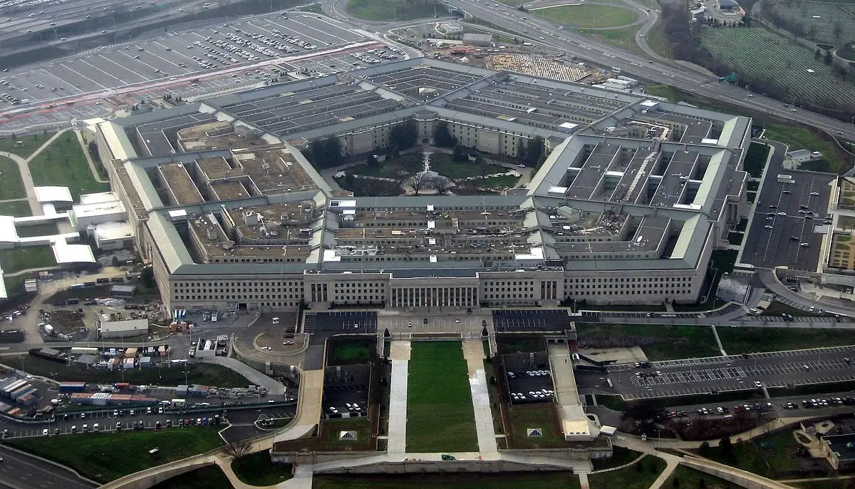 США раптово припинили відповідати на дзвінки з Берліна — німецький генерал шокований