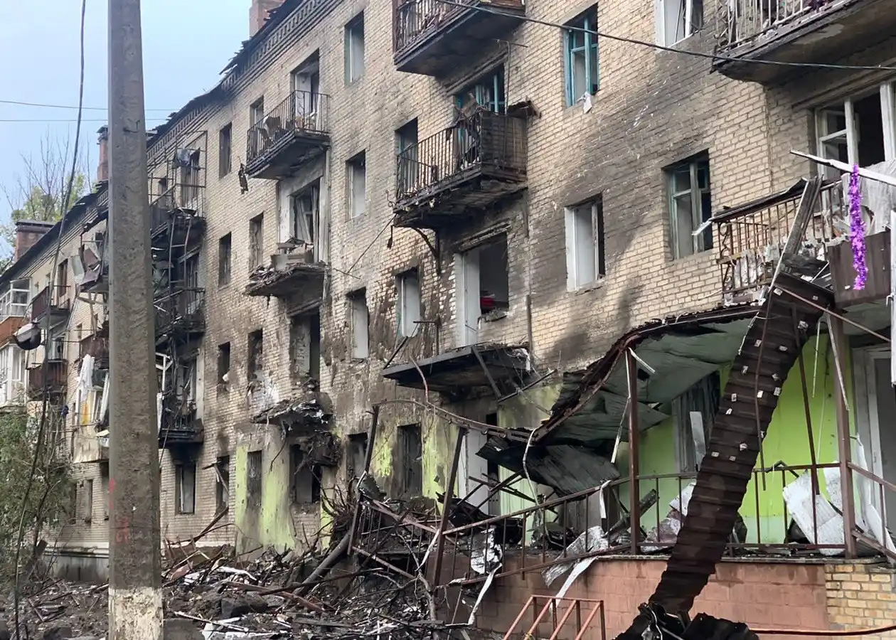 Прифронтовий Слов’янськ: у місті досі живуть десятки тисяч людей, серед них – тисячі дітей