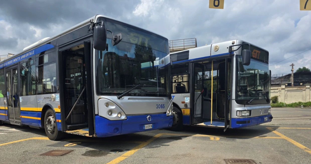 Харків підсилює транспорт: на вулиці міста виходять італійські автобуси великої місткості