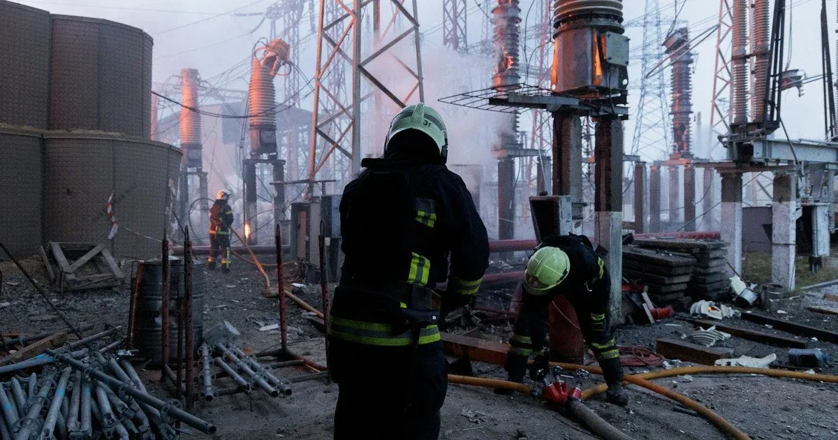 Нічна атака по Кривому Рогу: місто відновлює світло, транспорт і тепло після ударів