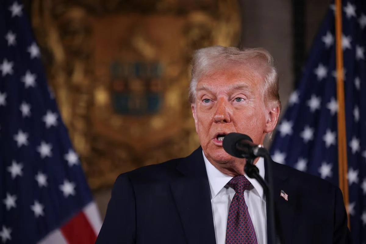 Трамп заговорив про тарифи, аби схилити світ до його плану щодо Гренландії