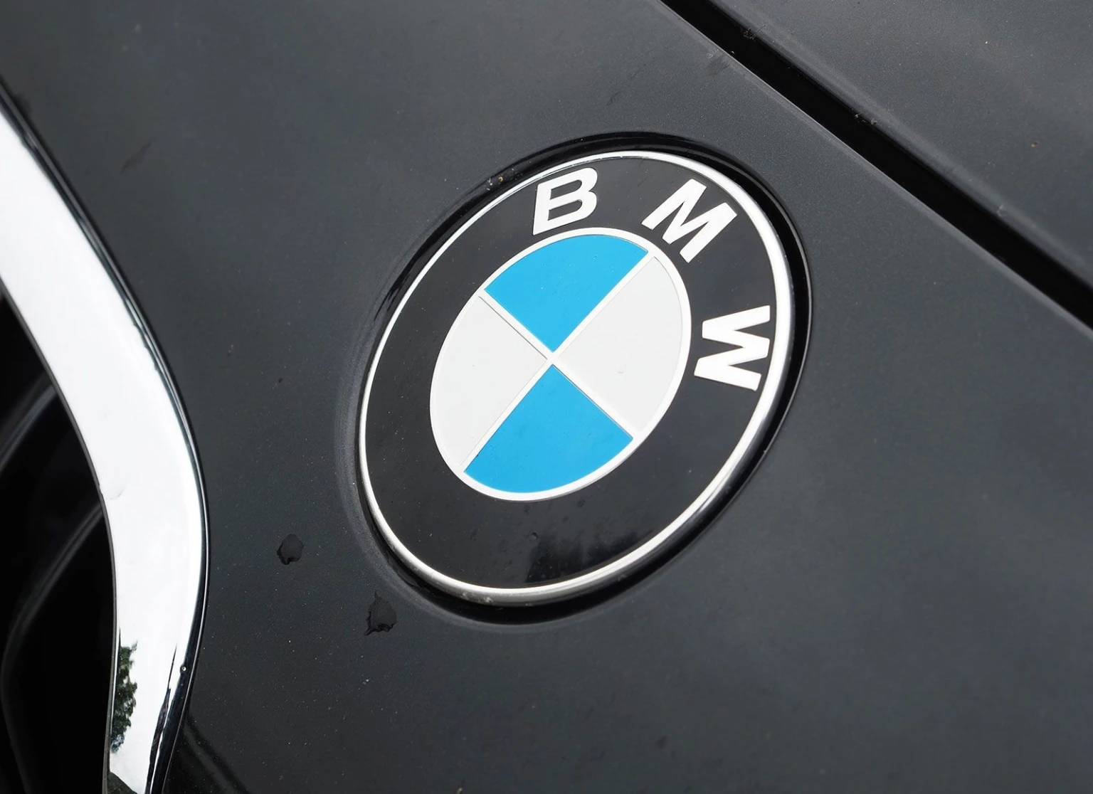 Ризик займання на дорозі: BMW оголошує масштабне відкликання сотень тисяч автомобілів