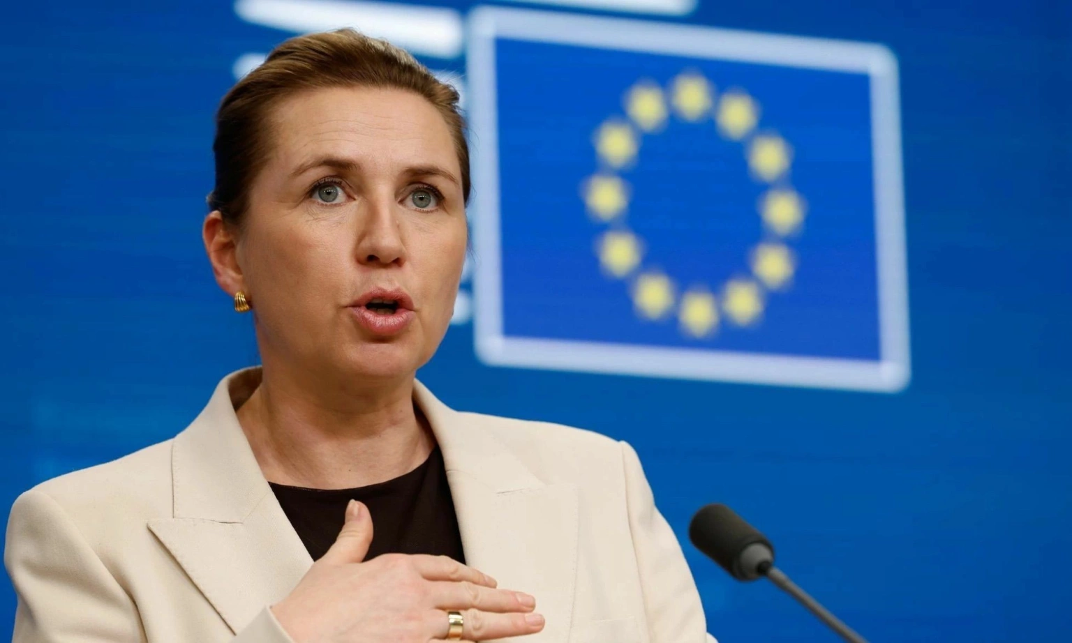 Медичний десант у соцмережах: як прем’єрка Данії відповіла на «плавучий госпіталь» Трампа