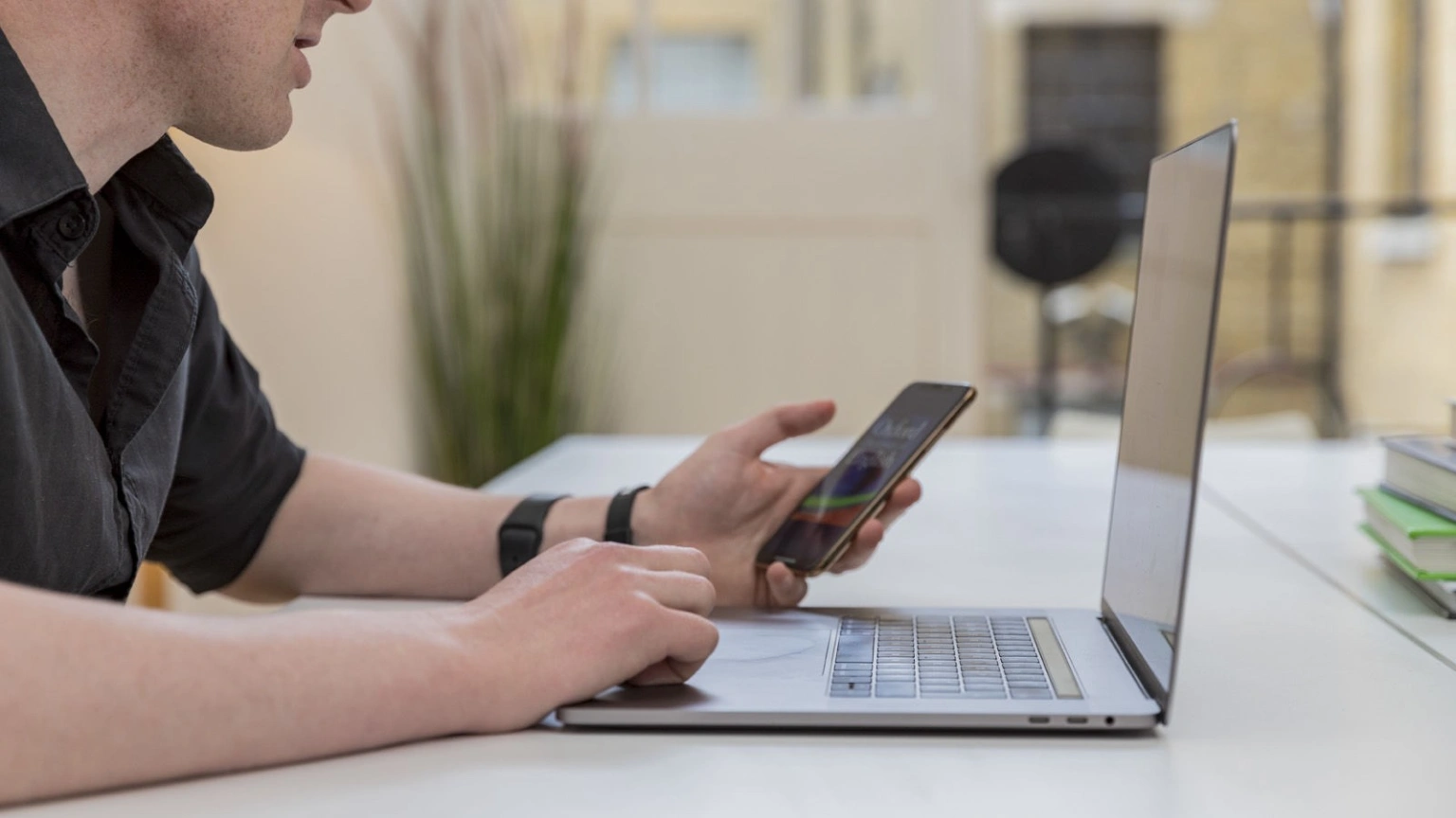 Робота iPhone 13 у режимі модема: як швидко роздати інтернет