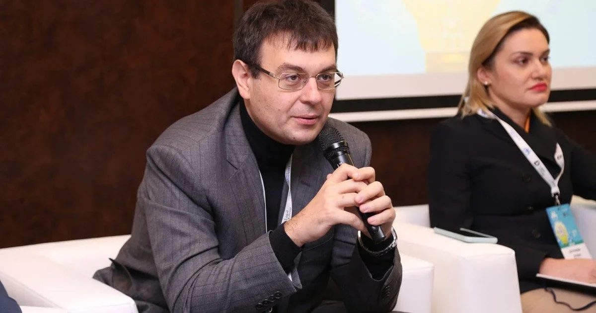 Паливний ультиматум: Гетманцев застеріг АЗС від спекуляцій та анонсував перевірки АМКУ