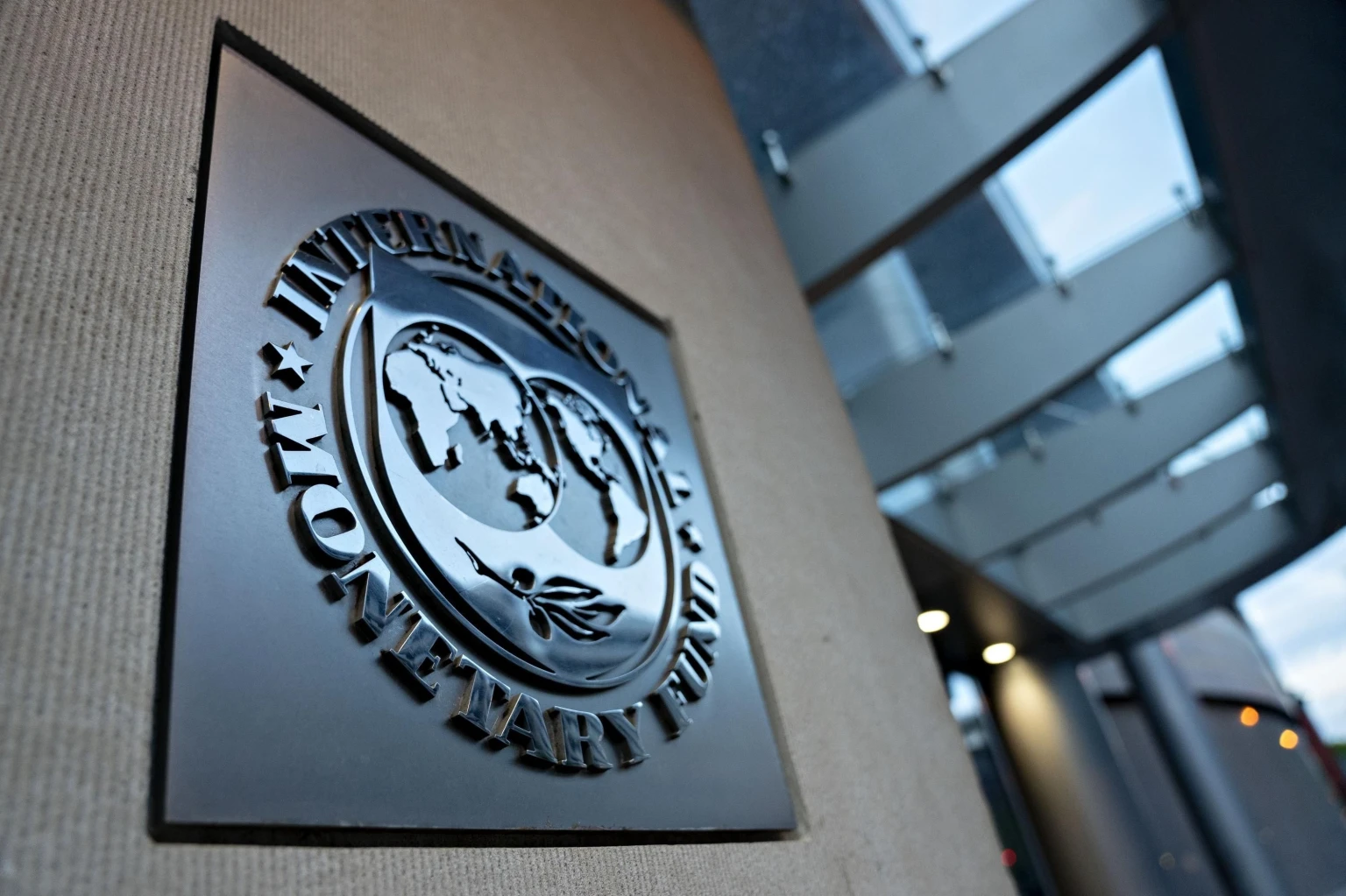 МВФ вимагає від України нових кроків у фіскальній політиці