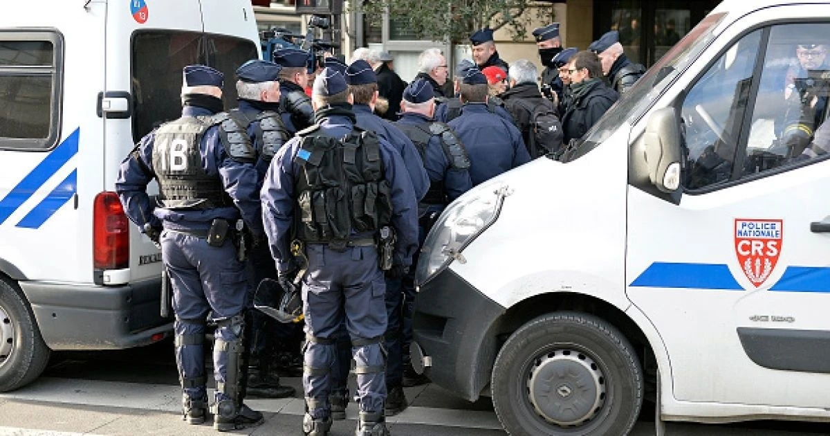 Трагедія у Франції: одинадцять людей загинули під час падіння літака парашутної школи