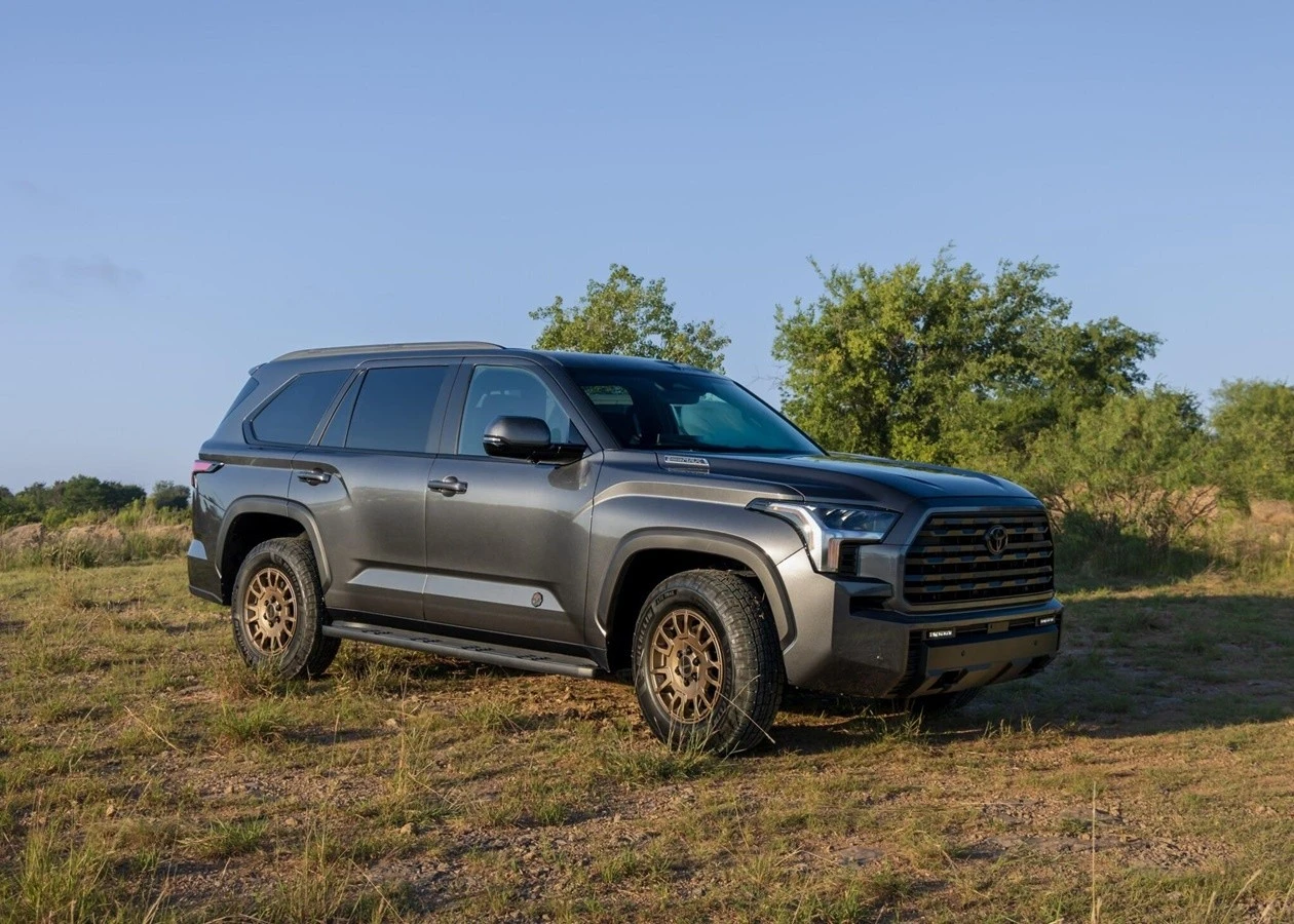 Toyota готує Sequoia до далеких маршрутів і додає новий пакет Trailhunter