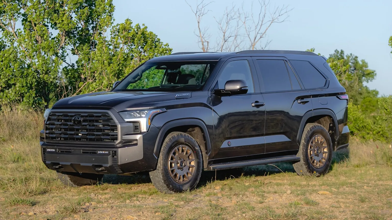 Toyota готує Sequoia до далеких маршрутів і додає новий пакет Trailhunter